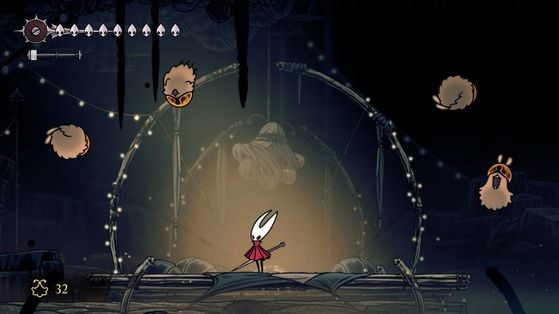 Победа в Прыгоблохе (Puceball) в Hollow Knight: Silksong 4 Хорнет отбивает блоху вертикальной атакой