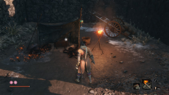 Местонахождение продавца петард на скале в Sekiro